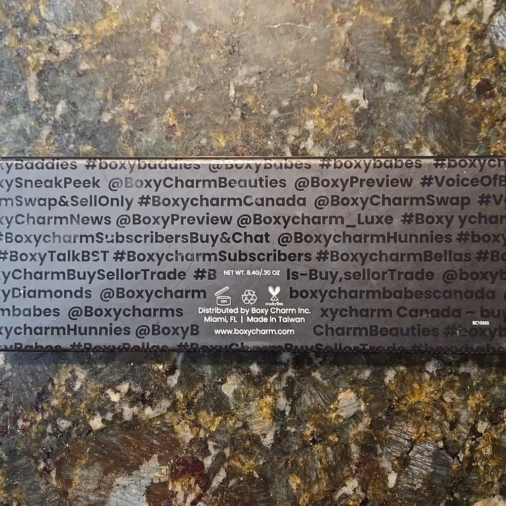 Boxy Charm | Hello, Charmer! Eyeshadow Palette- 12 Colors